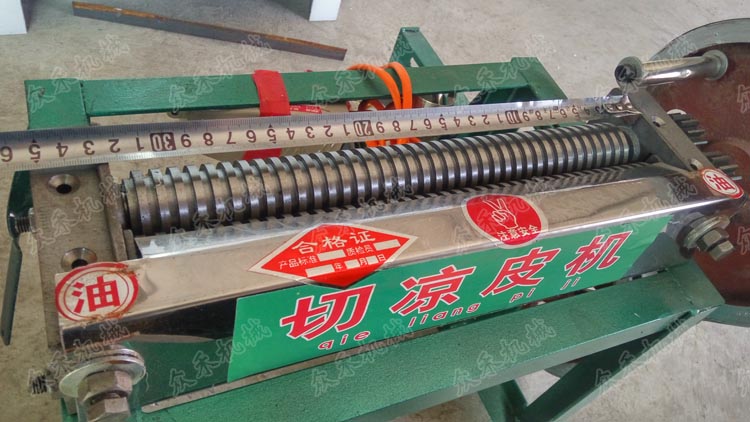 30型切面皮機(jī)廠家直銷(xiāo)