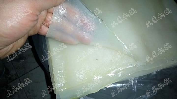 70型臥式搟面皮機折疊款視頻加工搟面皮方法